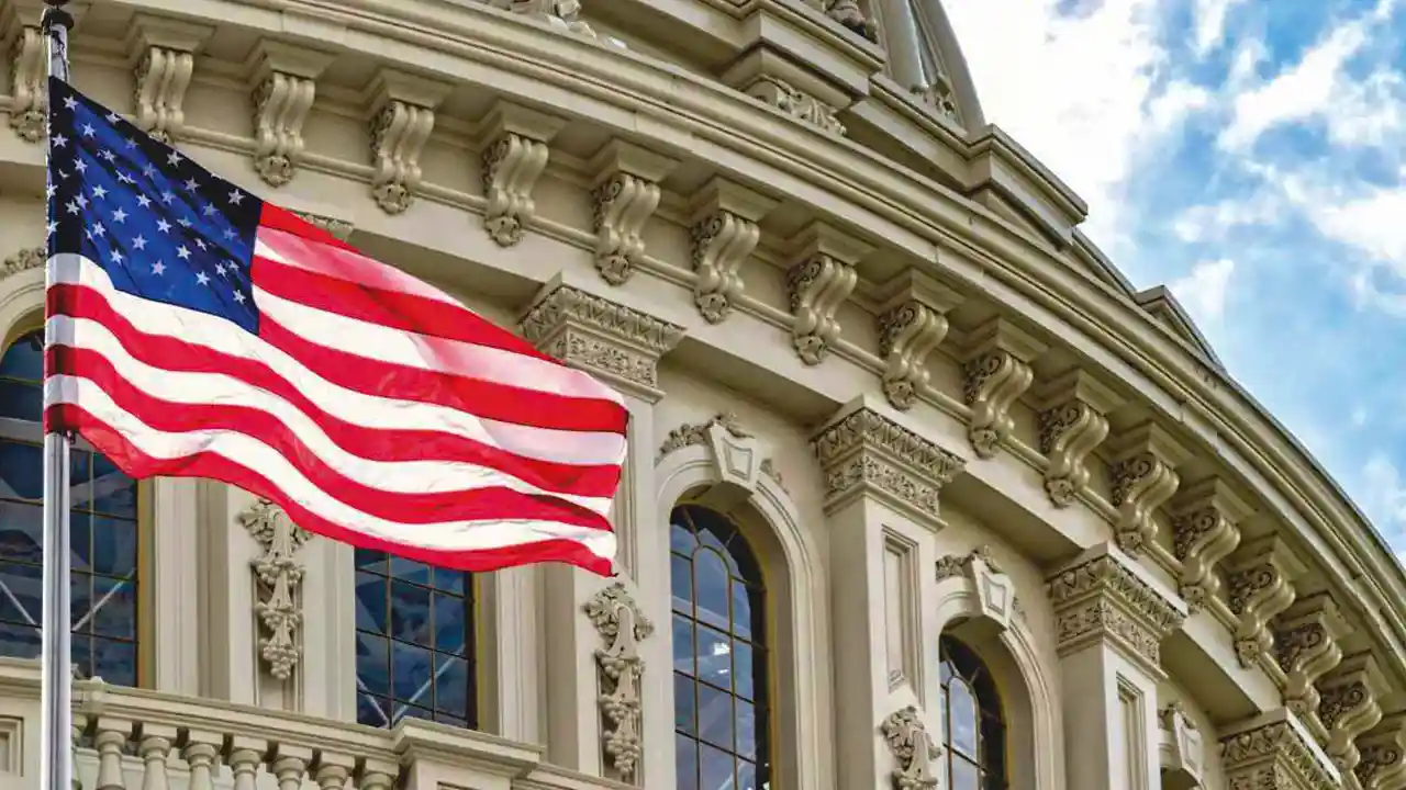 US House to Vote on Major Crypto Bills, Mortgage Rates Remain High